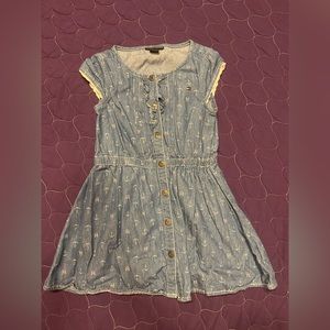 ✨$3✨ Girls size 5 Tommy Hilfiger button down dress